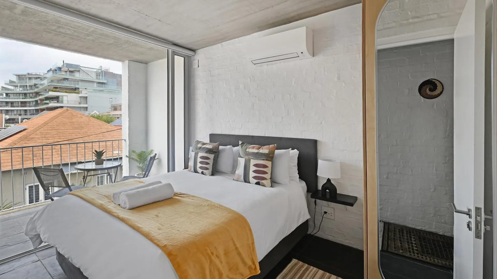 Modern Living Mountain&Ocean View 100M To Beach Cape Town Apartment