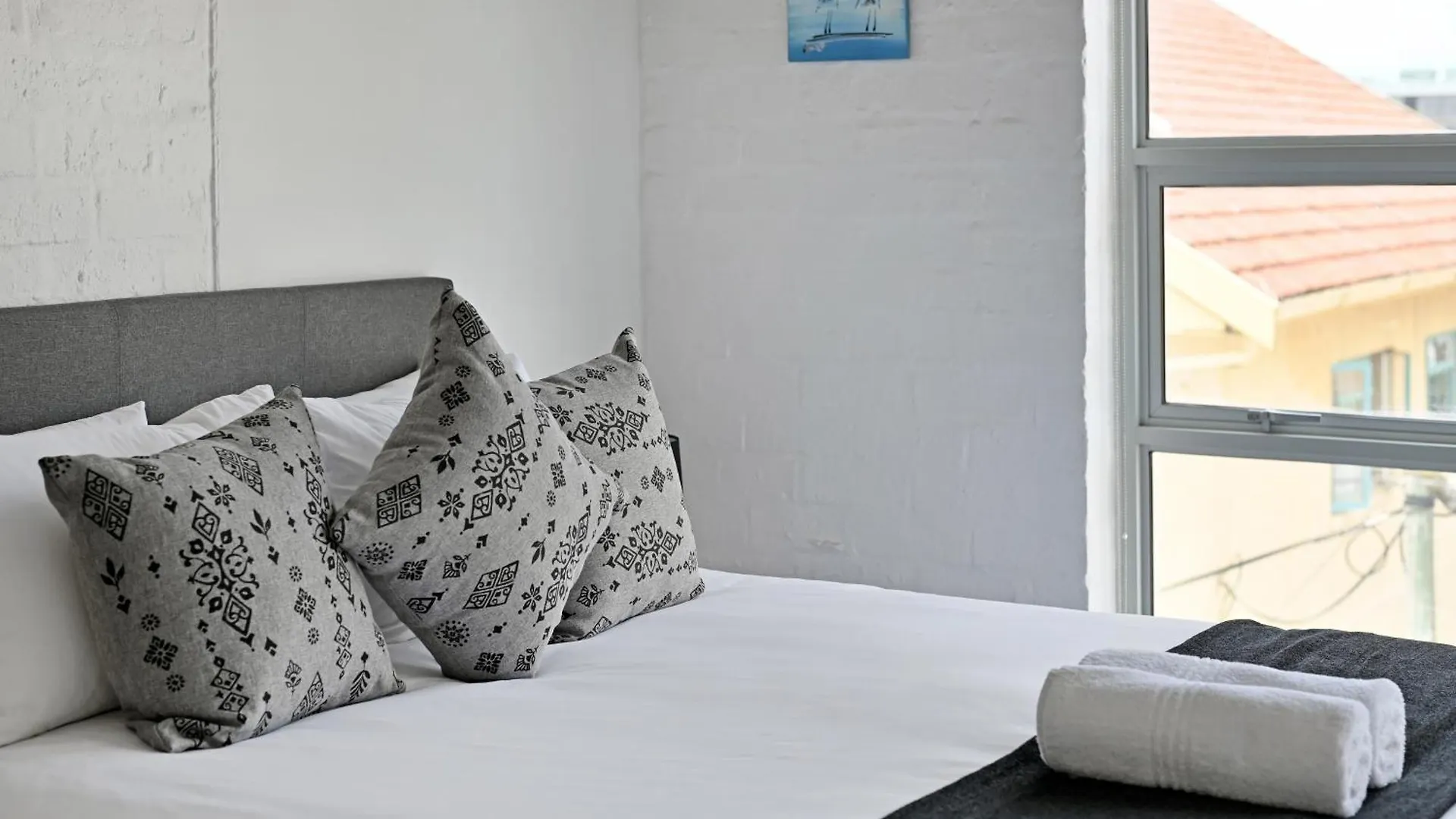 Modern Living Mountain&Ocean View 100M To Beach Cape Town Apartment