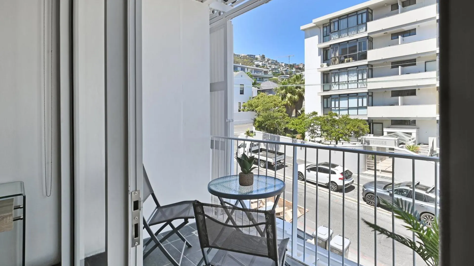 Modern Living Mountain&Ocean View 100M To Beach Cape Town 0*,